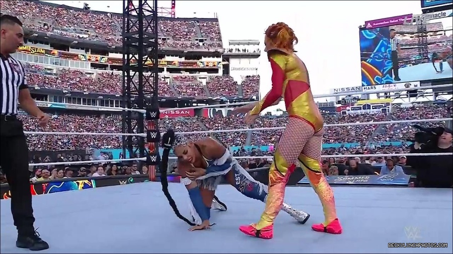 WWE_SummerSlam_2022_720p_WEB_h264-HEEL_mp4_000643454.jpg