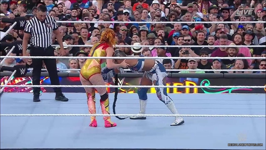 WWE_SummerSlam_2022_720p_WEB_h264-HEEL_mp4_000655854.jpg