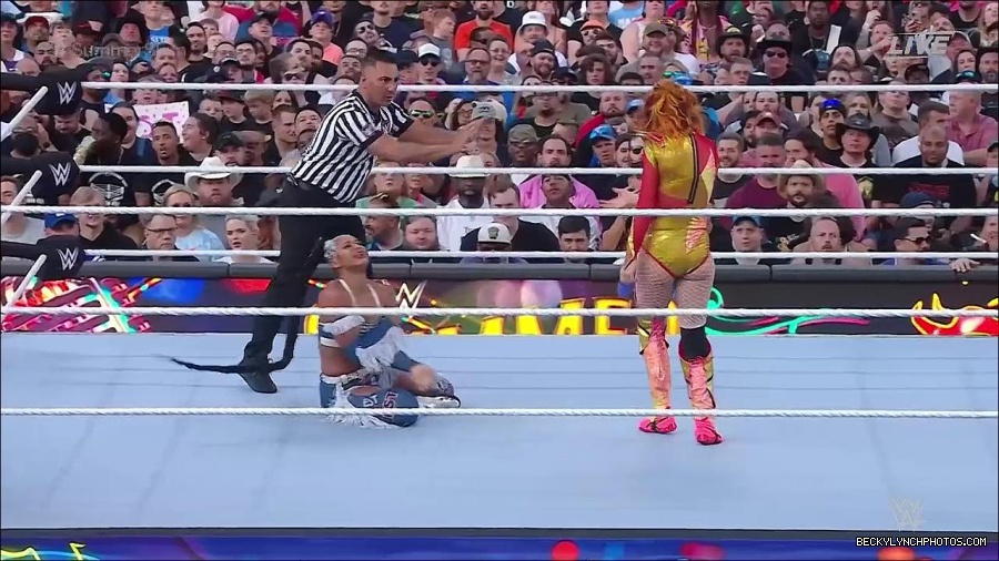 WWE_SummerSlam_2022_720p_WEB_h264-HEEL_mp4_000660254.jpg