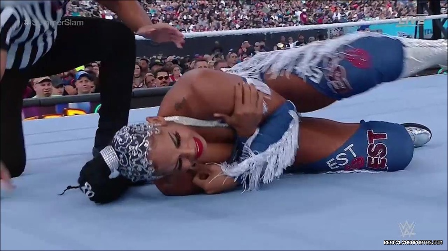 WWE_SummerSlam_2022_720p_WEB_h264-HEEL_mp4_000661854.jpg