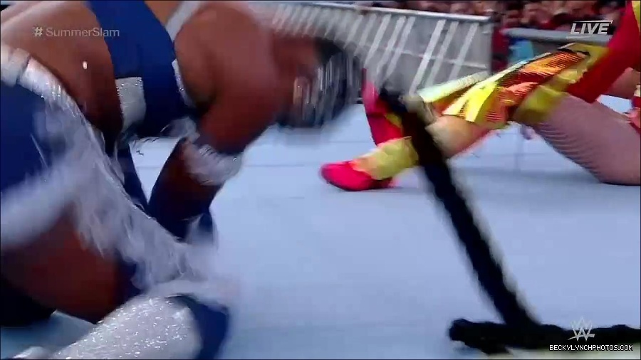 WWE_SummerSlam_2022_720p_WEB_h264-HEEL_mp4_000671054.jpg