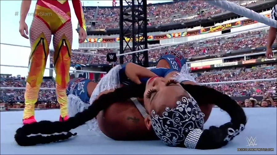 WWE_SummerSlam_2022_720p_WEB_h264-HEEL_mp4_000677454.jpg