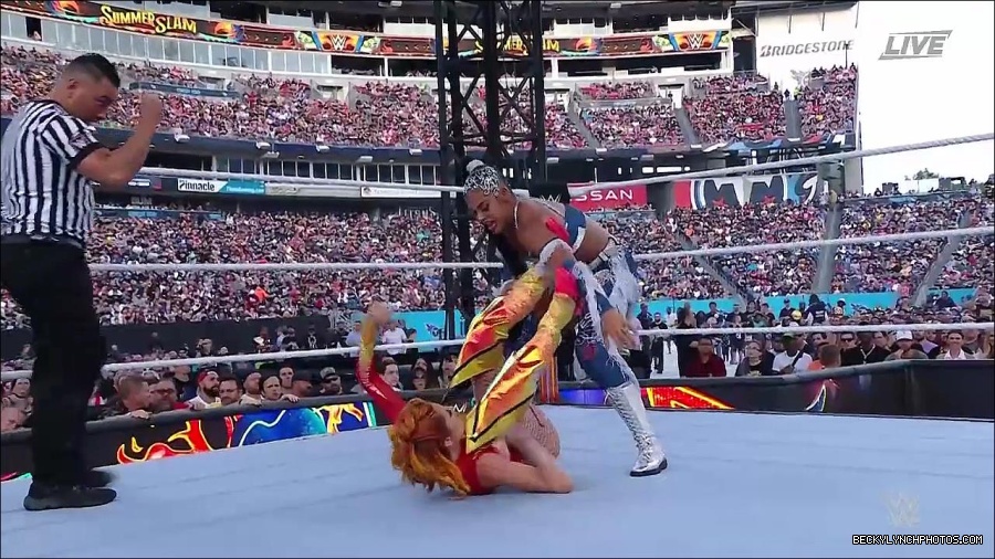 WWE_SummerSlam_2022_720p_WEB_h264-HEEL_mp4_000690654.jpg