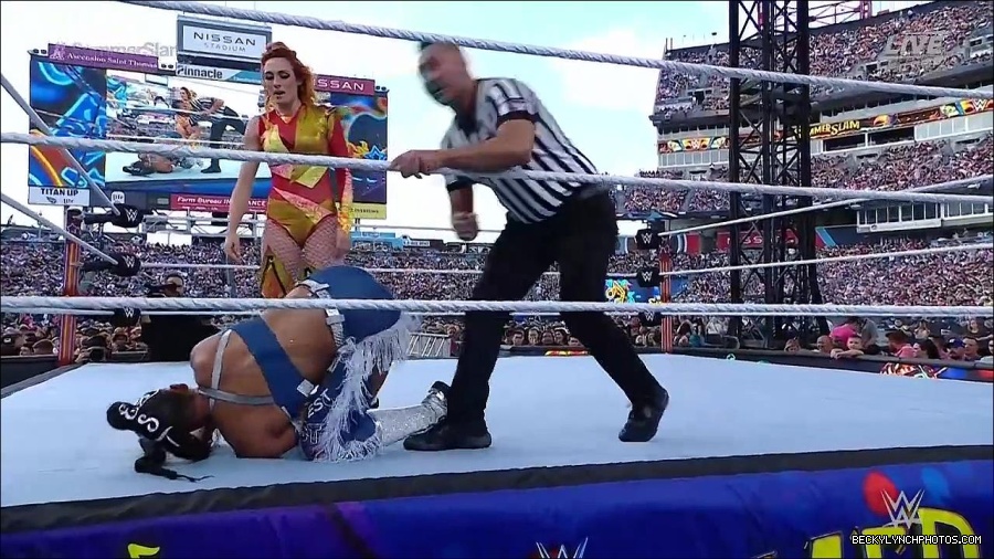 WWE_SummerSlam_2022_720p_WEB_h264-HEEL_mp4_000701054.jpg