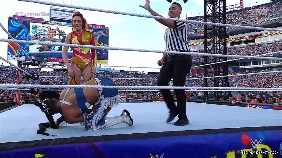 WWE_SummerSlam_2022_720p_WEB_h264-HEEL_mp4_000701454.jpg
