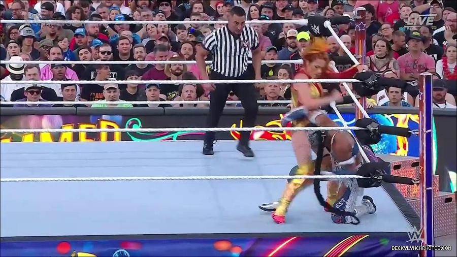 WWE_SummerSlam_2022_720p_WEB_h264-HEEL_mp4_000703854.jpg