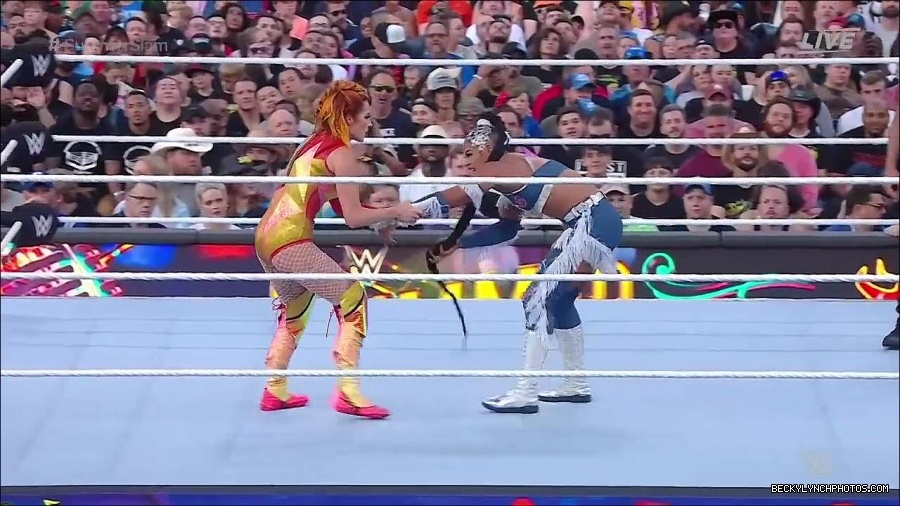 WWE_SummerSlam_2022_720p_WEB_h264-HEEL_mp4_000711054.jpg