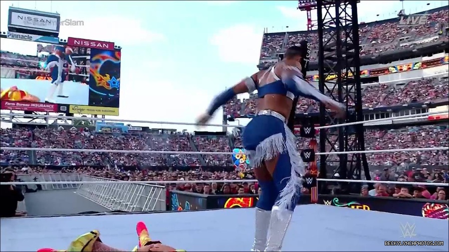 WWE_SummerSlam_2022_720p_WEB_h264-HEEL_mp4_000726254.jpg