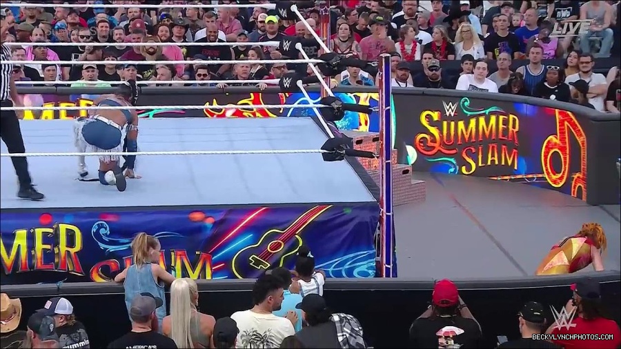 WWE_SummerSlam_2022_720p_WEB_h264-HEEL_mp4_000740654.jpg