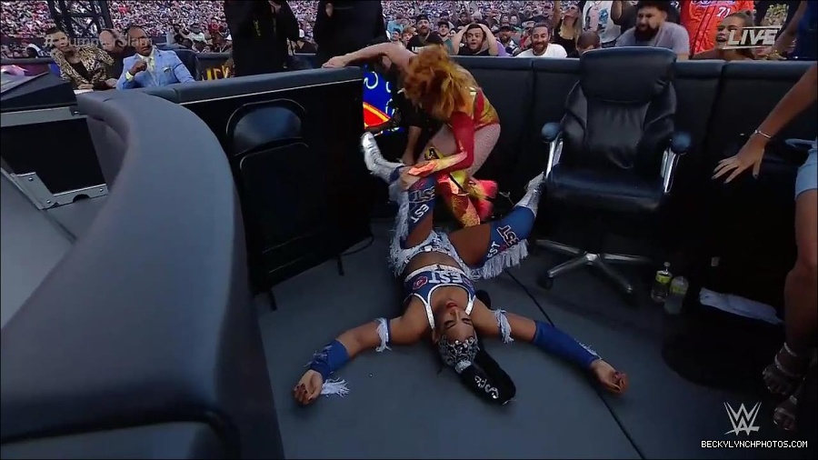 WWE_SummerSlam_2022_720p_WEB_h264-HEEL_mp4_000763454.jpg