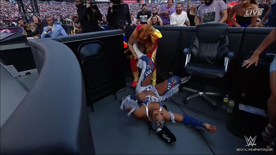 WWE_SummerSlam_2022_720p_WEB_h264-HEEL_mp4_000764254.jpg