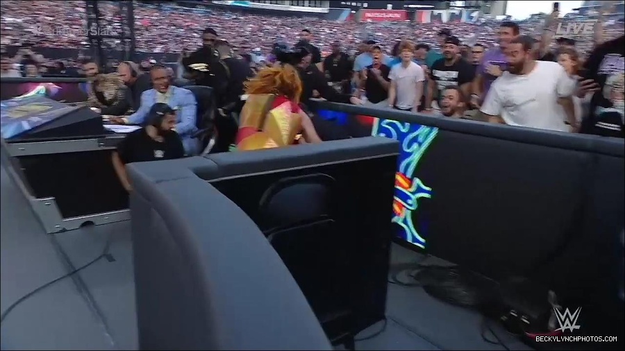 WWE_SummerSlam_2022_720p_WEB_h264-HEEL_mp4_000767854.jpg