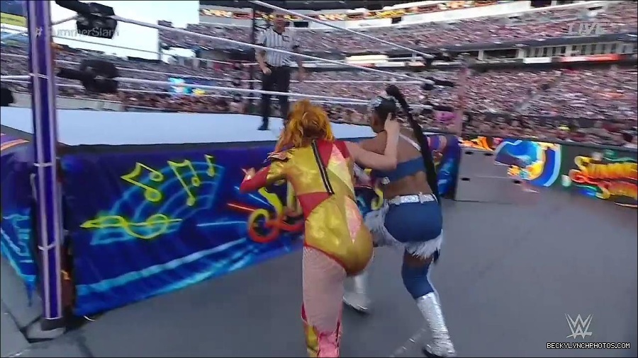 WWE_SummerSlam_2022_720p_WEB_h264-HEEL_mp4_000769454.jpg