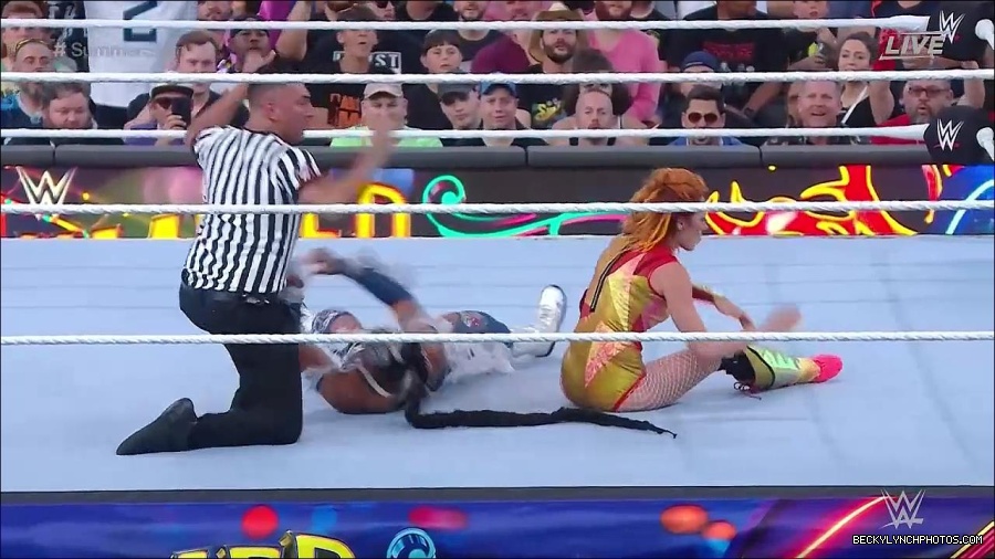 WWE_SummerSlam_2022_720p_WEB_h264-HEEL_mp4_000775854.jpg