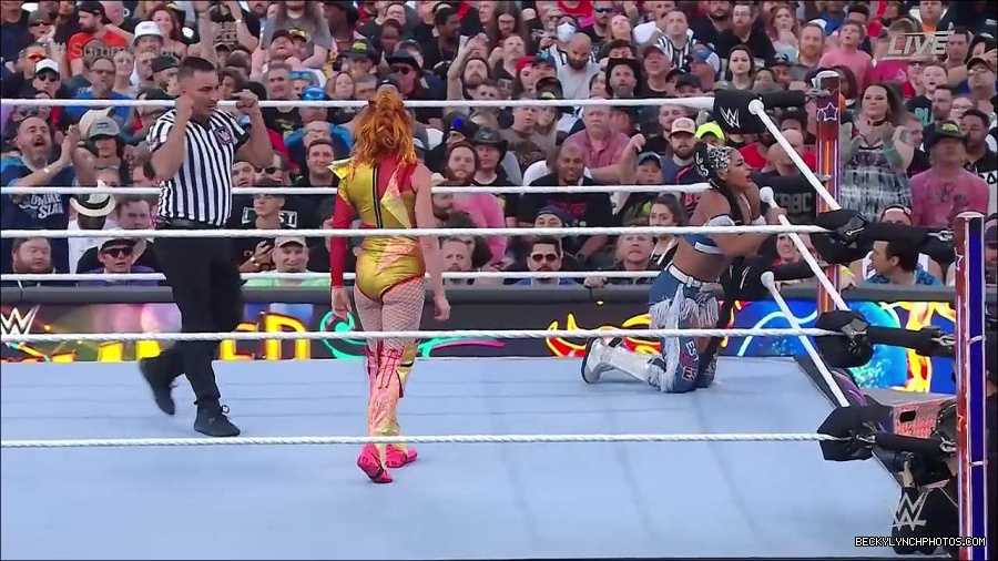 WWE_SummerSlam_2022_720p_WEB_h264-HEEL_mp4_000813854.jpg