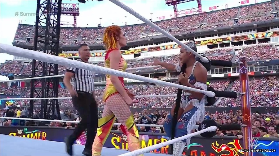 WWE_SummerSlam_2022_720p_WEB_h264-HEEL_mp4_000818654.jpg