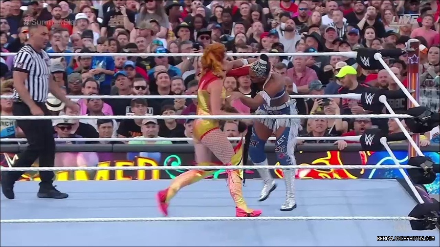 WWE_SummerSlam_2022_720p_WEB_h264-HEEL_mp4_000822054.jpg