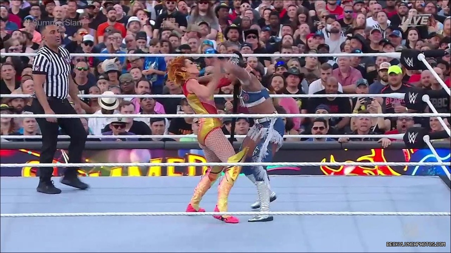 WWE_SummerSlam_2022_720p_WEB_h264-HEEL_mp4_000822854.jpg