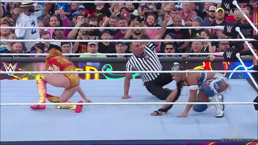 WWE_SummerSlam_2022_720p_WEB_h264-HEEL_mp4_000837654.jpg
