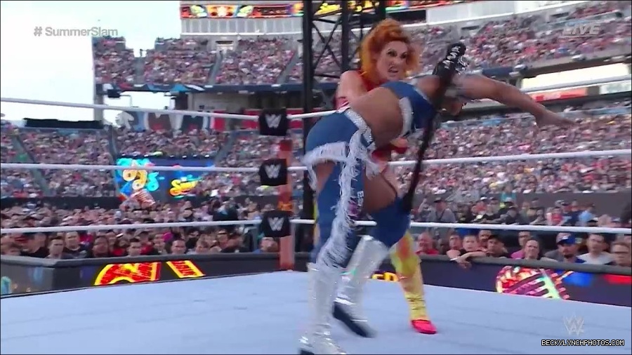 WWE_SummerSlam_2022_720p_WEB_h264-HEEL_mp4_000844854.jpg
