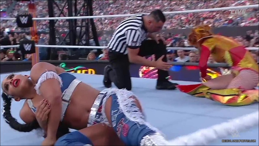 WWE_SummerSlam_2022_720p_WEB_h264-HEEL_mp4_000860454.jpg