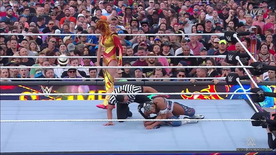 WWE_SummerSlam_2022_720p_WEB_h264-HEEL_mp4_000870454.jpg