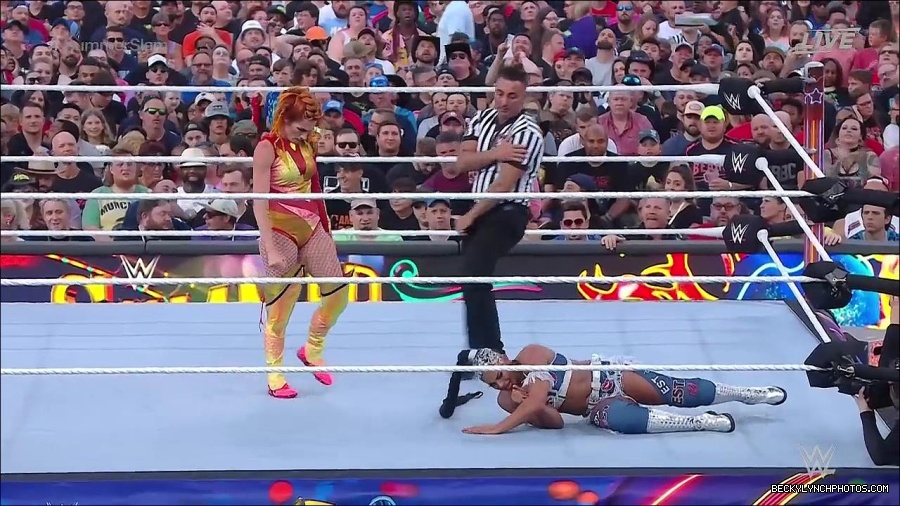 WWE_SummerSlam_2022_720p_WEB_h264-HEEL_mp4_000876854.jpg