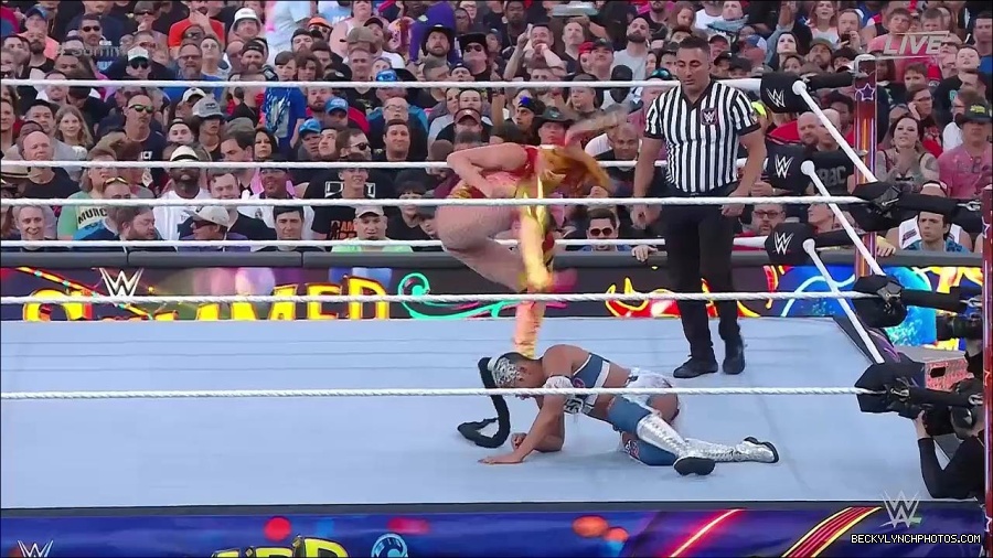 WWE_SummerSlam_2022_720p_WEB_h264-HEEL_mp4_000878054.jpg