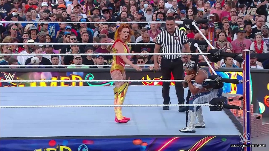 WWE_SummerSlam_2022_720p_WEB_h264-HEEL_mp4_000888454.jpg