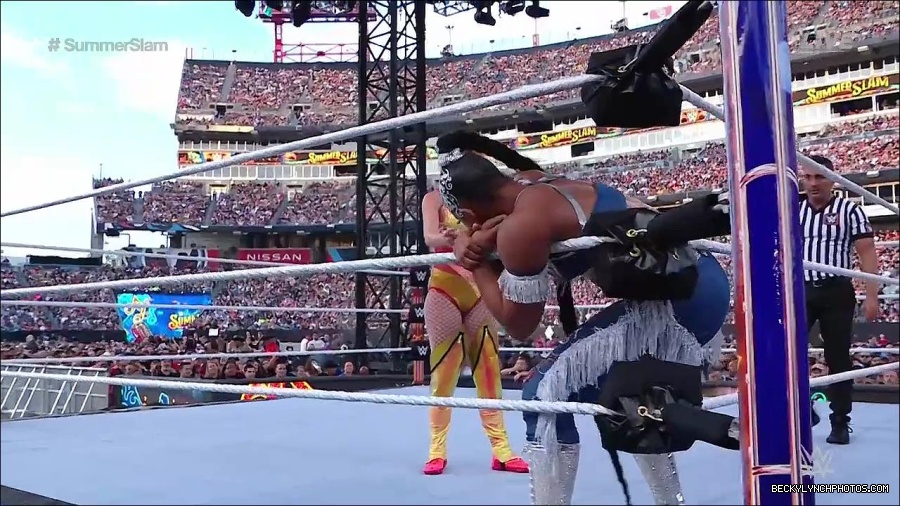 WWE_SummerSlam_2022_720p_WEB_h264-HEEL_mp4_000889254.jpg