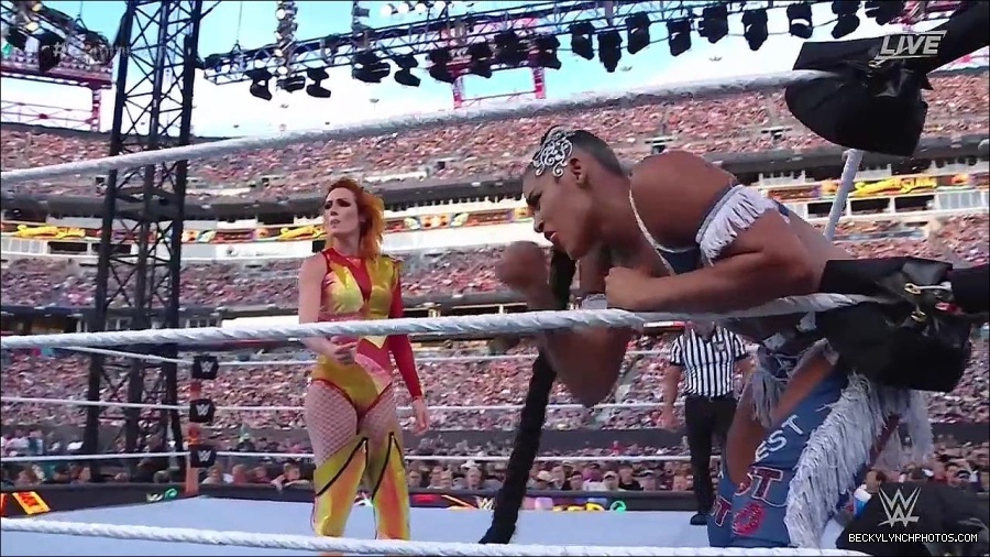 WWE_SummerSlam_2022_720p_WEB_h264-HEEL_mp4_000891254.jpg