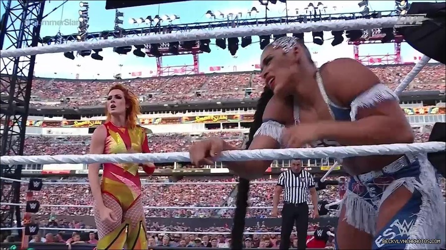 WWE_SummerSlam_2022_720p_WEB_h264-HEEL_mp4_000892054.jpg