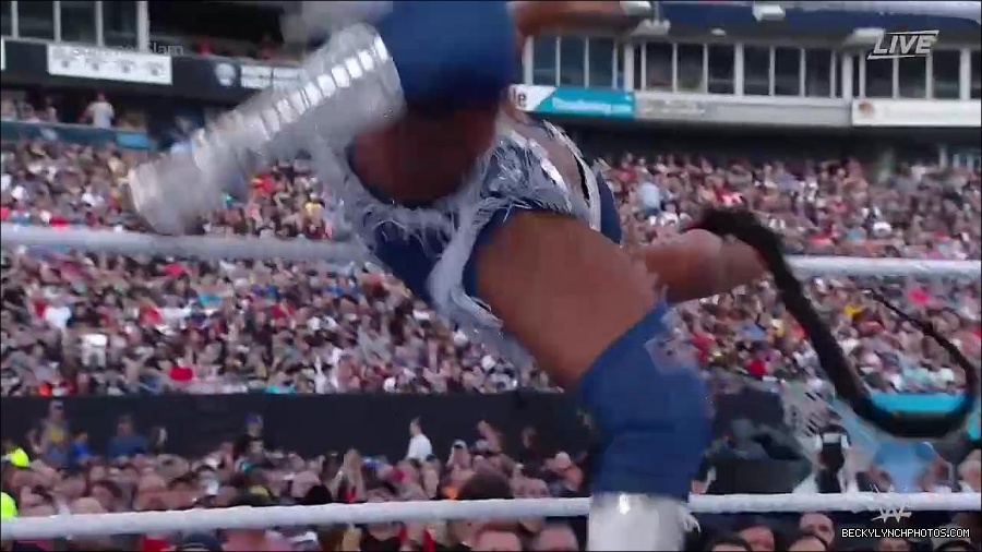 WWE_SummerSlam_2022_720p_WEB_h264-HEEL_mp4_000930454.jpg