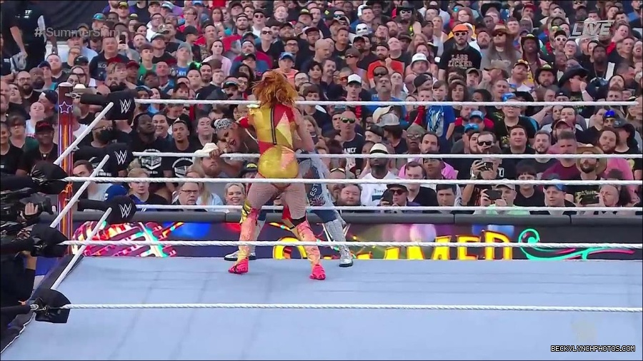 WWE_SummerSlam_2022_720p_WEB_h264-HEEL_mp4_000937654.jpg