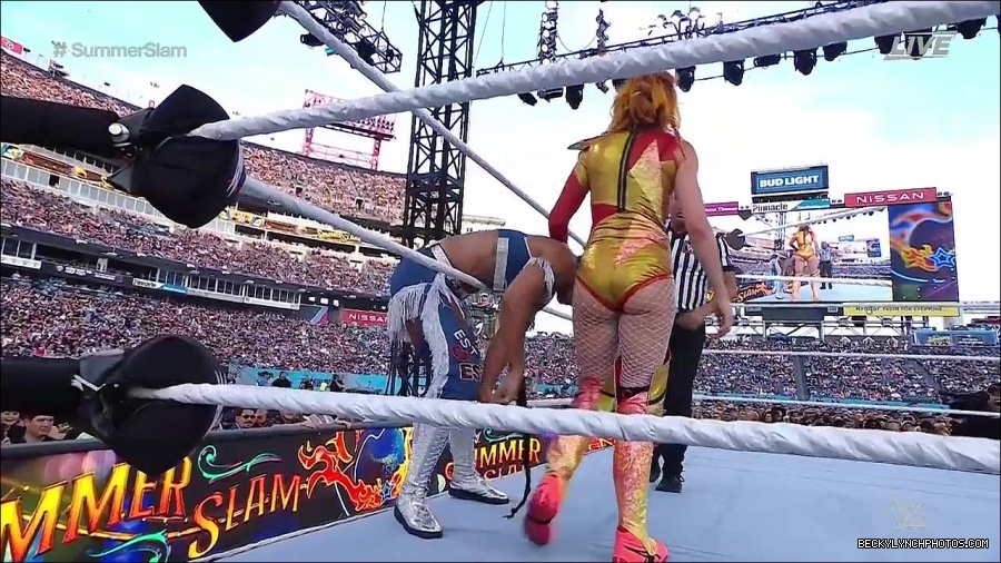 WWE_SummerSlam_2022_720p_WEB_h264-HEEL_mp4_000944854.jpg