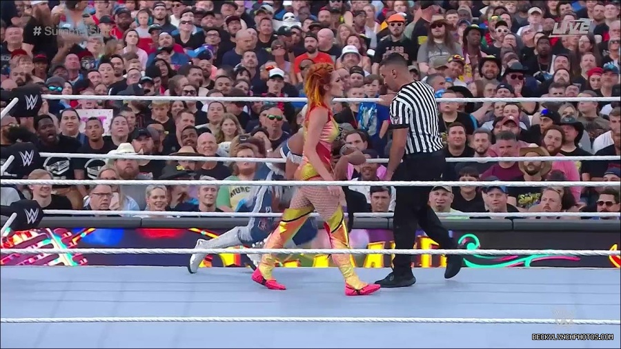 WWE_SummerSlam_2022_720p_WEB_h264-HEEL_mp4_000946054.jpg