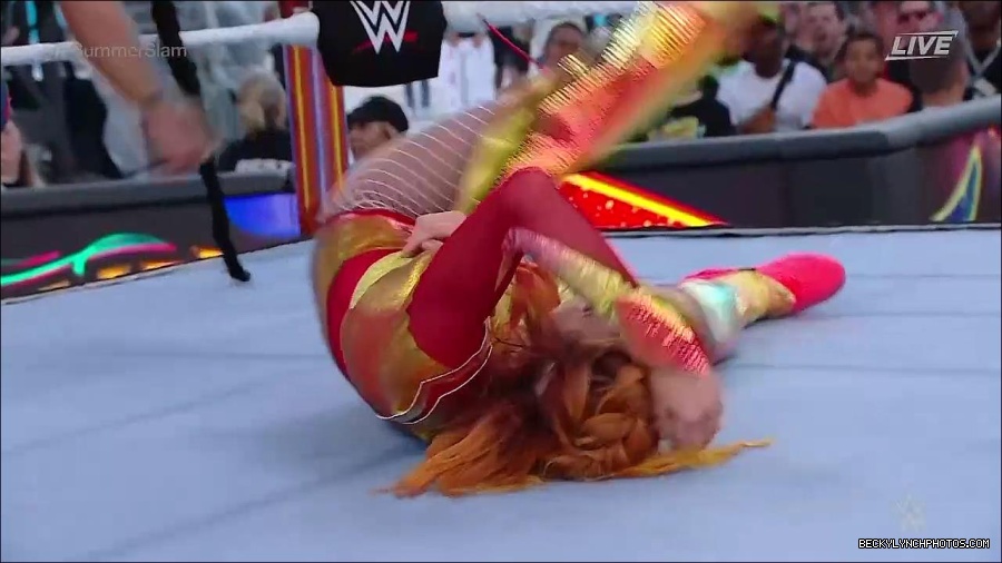 WWE_SummerSlam_2022_720p_WEB_h264-HEEL_mp4_000954854.jpg