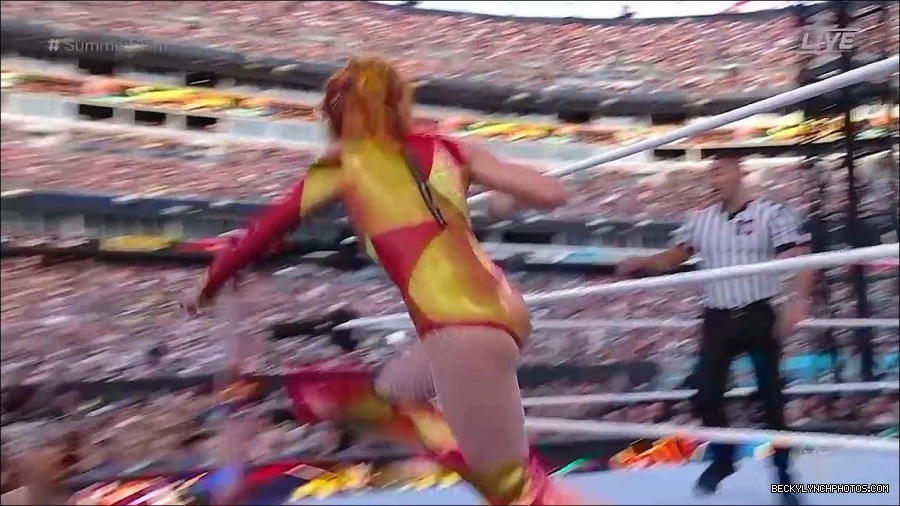 WWE_SummerSlam_2022_720p_WEB_h264-HEEL_mp4_000996854.jpg
