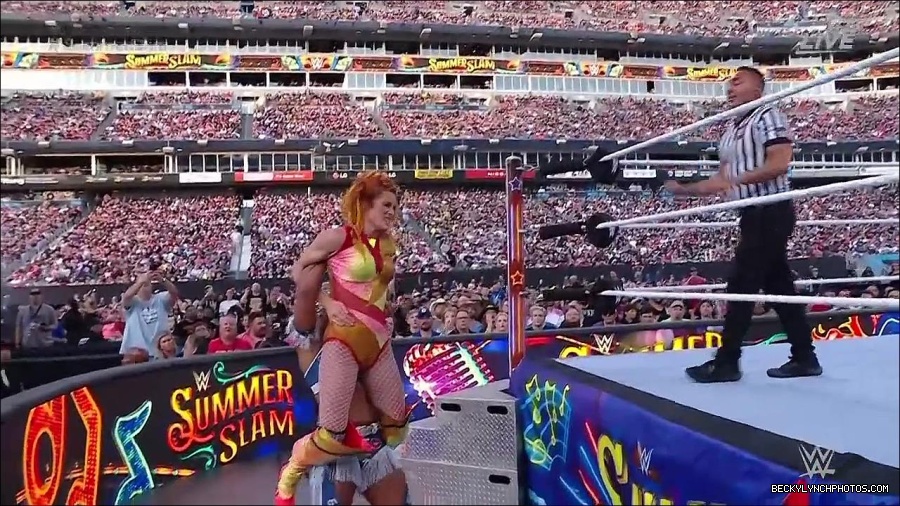 WWE_SummerSlam_2022_720p_WEB_h264-HEEL_mp4_001000454.jpg