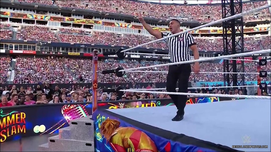WWE_SummerSlam_2022_720p_WEB_h264-HEEL_mp4_001004854.jpg