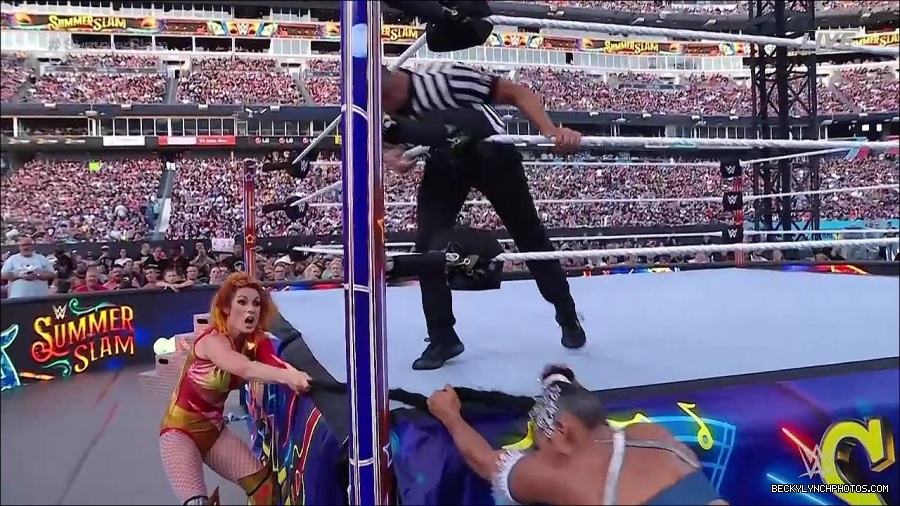 WWE_SummerSlam_2022_720p_WEB_h264-HEEL_mp4_001021654.jpg
