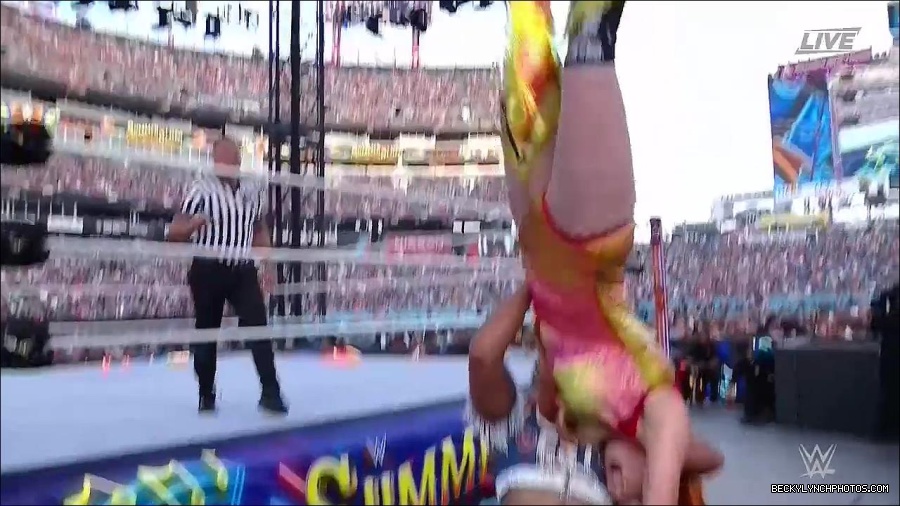 WWE_SummerSlam_2022_720p_WEB_h264-HEEL_mp4_001027254.jpg