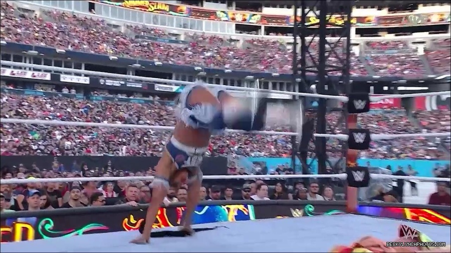 WWE_SummerSlam_2022_720p_WEB_h264-HEEL_mp4_001050854.jpg