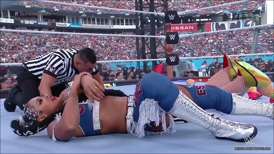 WWE_SummerSlam_2022_720p_WEB_h264-HEEL_mp4_001066054.jpg