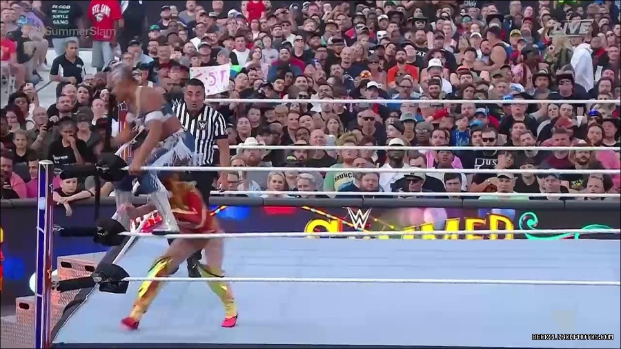 WWE_SummerSlam_2022_720p_WEB_h264-HEEL_mp4_001090054.jpg