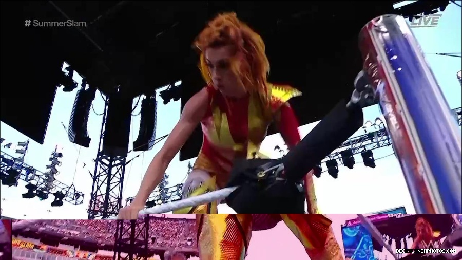 WWE_SummerSlam_2022_720p_WEB_h264-HEEL_mp4_001096854.jpg