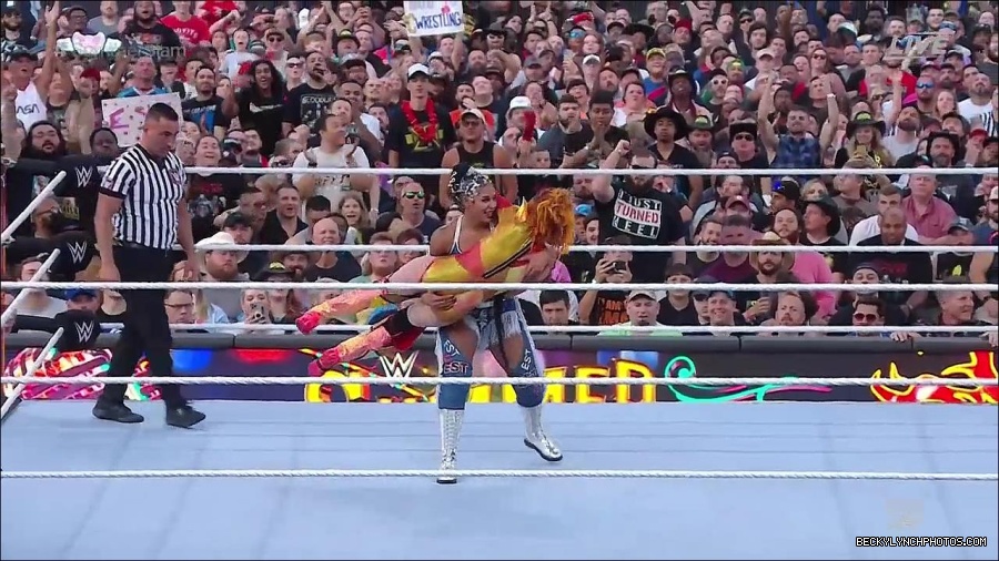 WWE_SummerSlam_2022_720p_WEB_h264-HEEL_mp4_001104854.jpg