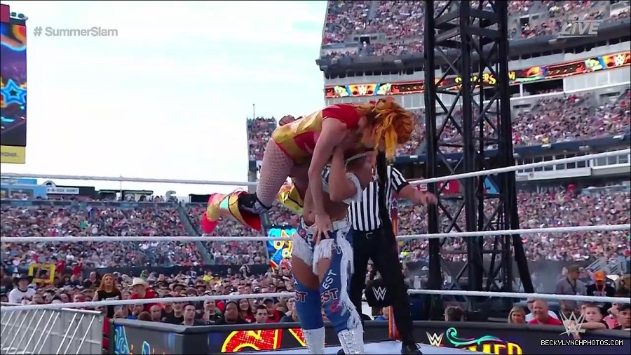 WWE_SummerSlam_2022_720p_WEB_h264-HEEL_mp4_001108454.jpg