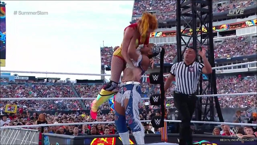 WWE_SummerSlam_2022_720p_WEB_h264-HEEL_mp4_001109254.jpg