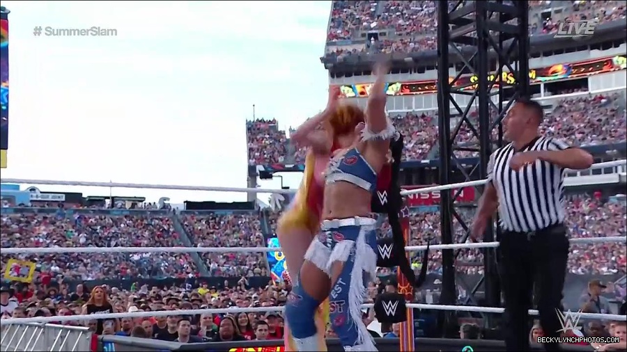 WWE_SummerSlam_2022_720p_WEB_h264-HEEL_mp4_001109654.jpg